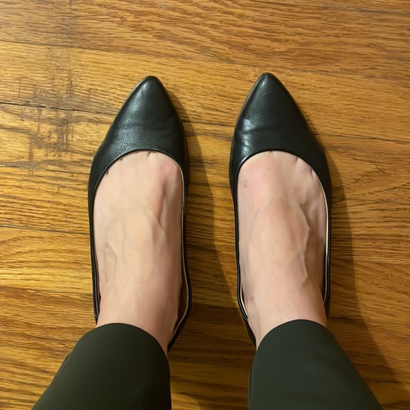 Women’s Navy Blue Pointed Toe Ballet Flats - Picture 6 of 6